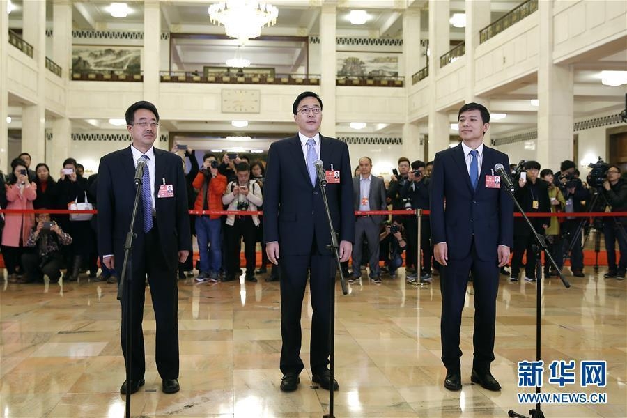 谷歌seo教程視頻_余承東官宣首款mpv命名為智界v9