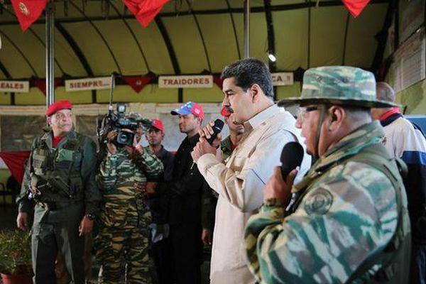 以下屬于國(guó)內(nèi)搜索引擎的是_看起來很優(yōu)雅 奔馳全新C級(jí)正在紐北測(cè)試