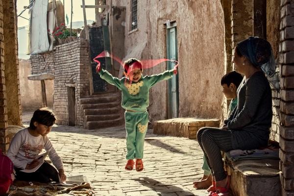 友點(diǎn)cms投訴侵權(quán)怎么辦_為什么她們穿粉色很好看？