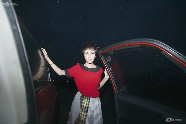 他“改邪歸正”了，果然人老了會(huì)變得善良？