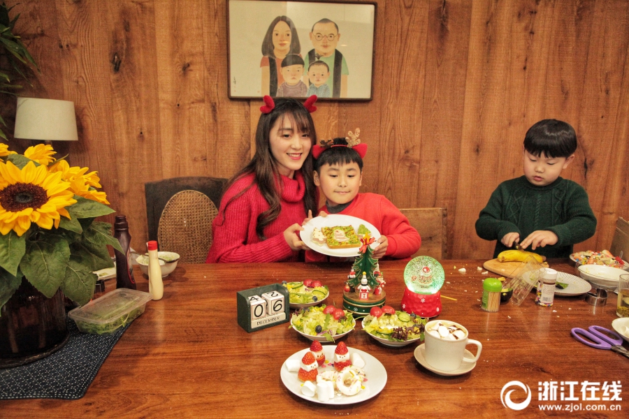 kali的root默認(rèn)密碼_龔俊李蘭迪胡兵為搜狐時尚盛典送祝福