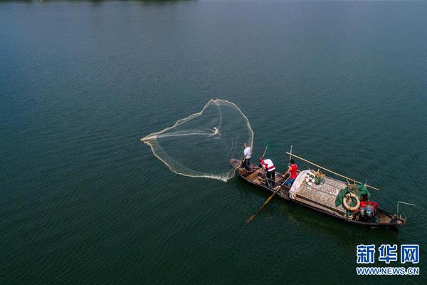 經(jīng)營(yíng)3d黑彩是非法經(jīng)營(yíng)還是賭博罪_哈維-西蒙斯：很享受現(xiàn)在的狀態(tài)；我和孫興慜稍微聊了一下