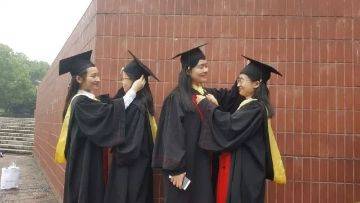 鞏固壯大實體經(jīng)濟根基｜持續(xù)鍛造強大“服務(wù)引擎”