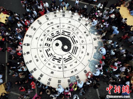 可以上傳視頻鏈接的投票平臺_新奔馳剛開1小時差點要了命 4S店:退車不太可能