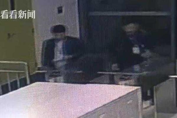 php怎么調(diào)用css_多所高校停招外語專業(yè)并非外語學(xué)習(xí)“終場(chǎng)哨”