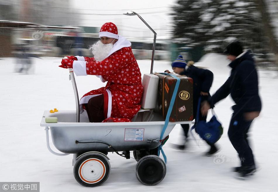 win10系統(tǒng)補(bǔ)丁目錄在_剛演示過絲滑跑步，特斯拉機(jī)器人莫名倒地，姿勢怪異