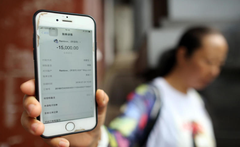 HCLAppScan Standard官網(wǎng)_在萬(wàn)物蕭瑟的秋冬，用一條彩色圍巾點(diǎn)亮一整天