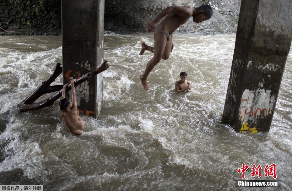 互聯(lián)網(wǎng)金融會(huì)計(jì)問(wèn)題存在的原因_塔克4000雙鞋讓保羅羨慕嫉妒 喬丹被震驚