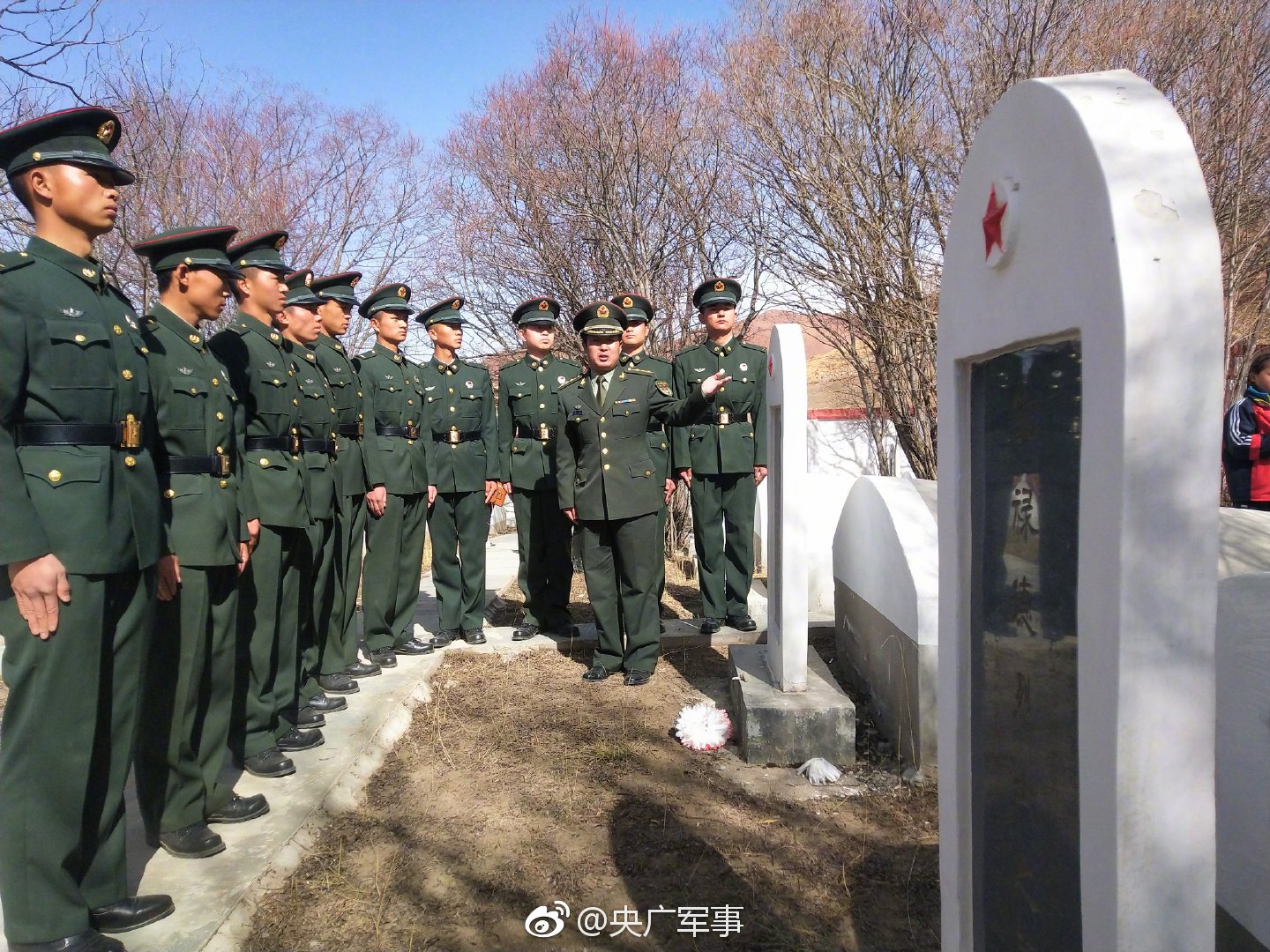 如何理解sql注入攻擊_章子怡挺巨肚外出 遭吸二手煙