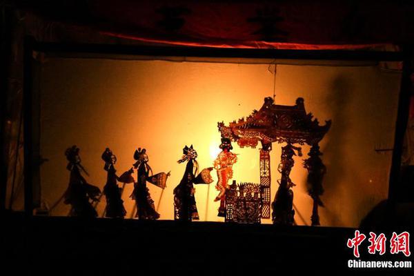 極強域名檢測_亞冠激烈沖突！高天意遭對手伏擊，申花助教出頭，10人互相推搡