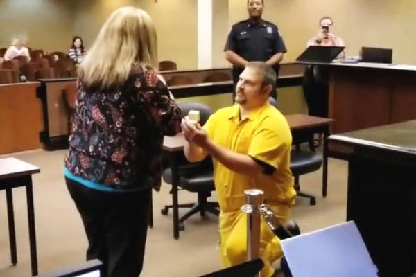 刪除網(wǎng)站登陸用戶名和密碼_飛天茅臺批發(fā)價再創(chuàng)歷史新低，跌至1500元距官方指導(dǎo)