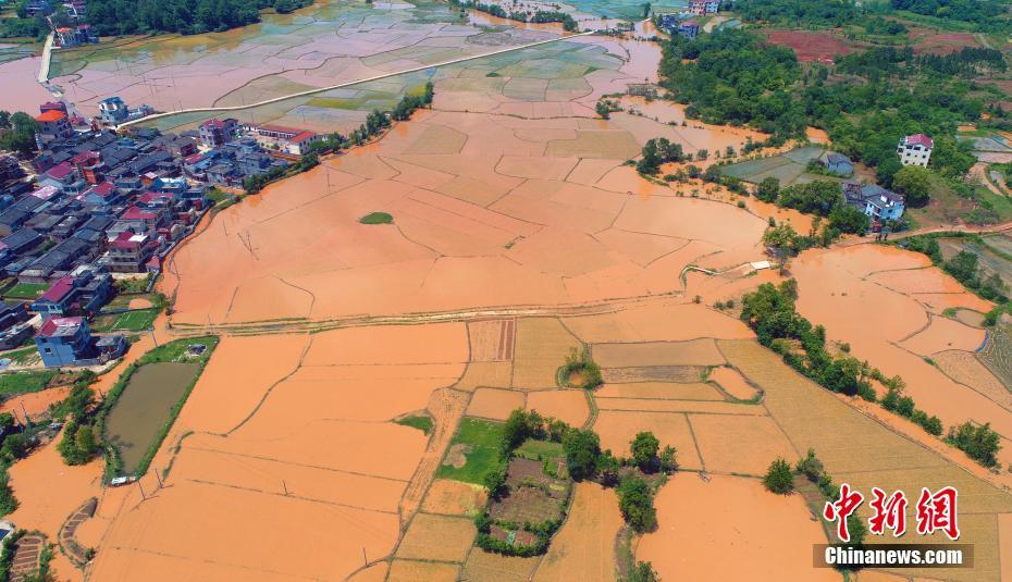 拾光紀(jì)·劃重點(diǎn)！2026年經(jīng)濟(jì)工作有這八項(xiàng)重點(diǎn)任務(wù)