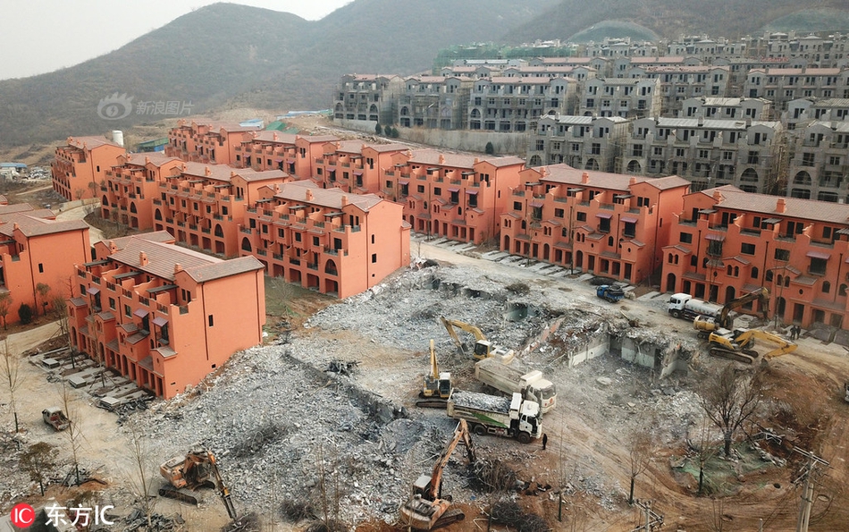 瀏覽器輸入框輸入命令搜索數(shù)據(jù)庫_年輕人的足力健，把美麗刑具按在地上打