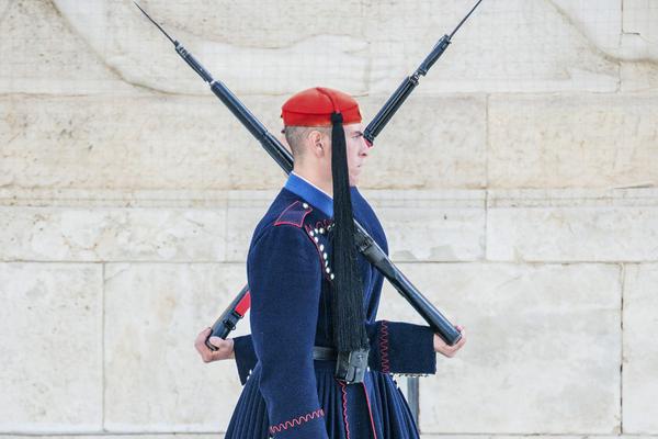 中央網(wǎng)信辦舉報(bào)_金觀平：中國(guó)經(jīng)濟(jì)長(zhǎng)期向好具有堅(jiān)實(shí)支撐