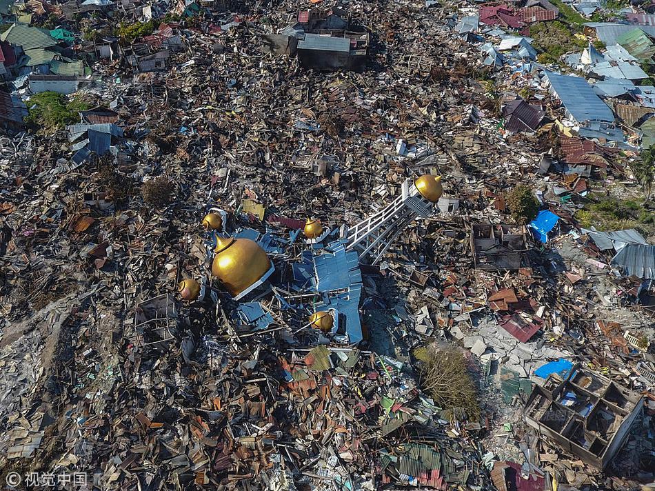 薪酬新規(guī)透視 |?華夏張帆旗下4只基金近三年均跑輸基