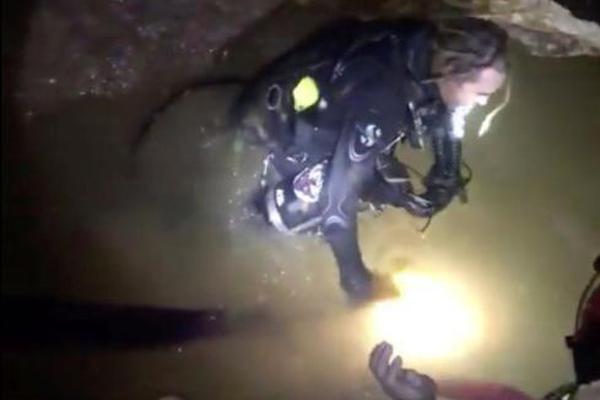 網(wǎng)絡(luò)信息群_中金：市場(chǎng)上行的底層邏輯并未發(fā)生動(dòng)搖