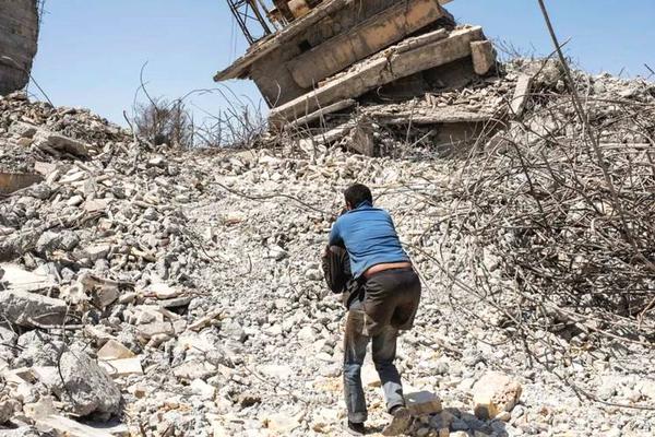 sql漏洞_AI救了命！英國17歲少年被誤診險癱瘓，靠ChatGPT找到真正病因