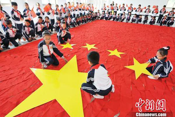 現(xiàn)場(chǎng)畫面！中俄兩軍組織實(shí)施第10次聯(lián)合空中戰(zhàn)略巡航