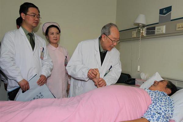 網(wǎng)頁設計的流程是什么_用不過時的經(jīng)典元素與單品，創(chuàng)造新的時尚魅力