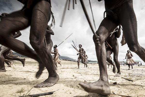 新教材中朱元璋畫像變臉 明孝陵多幅畫像也已經(jīng)更換