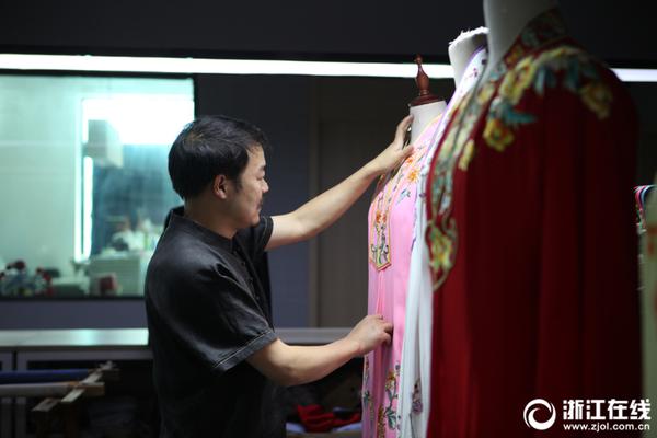 推動(dòng)大中小學(xué)思政課一體化建設(shè)改革創(chuàng)新