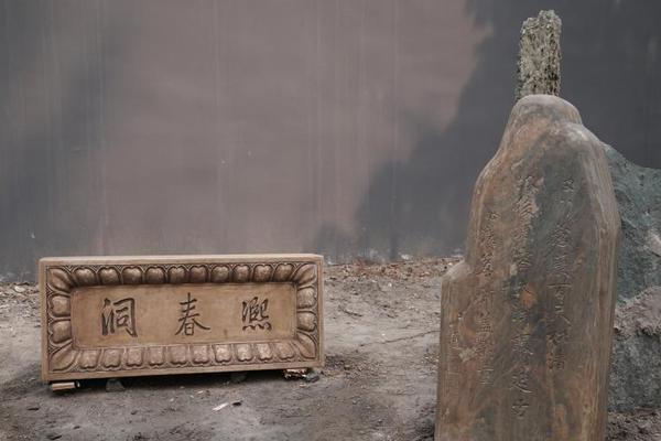 如何用python攻擊網(wǎng)站代碼_IDC預(yù)測(cè)2026年折疊手機(jī)爆發(fā)，上演華為、三星、蘋果“三國(guó)殺”