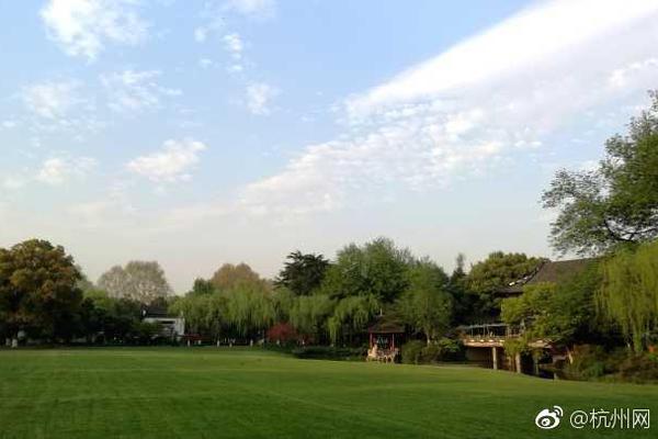 著名評論員楊健籃彩連中5串關(guān) 揭明日競彩投注