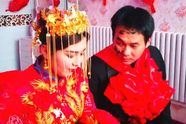 在線解析正則表達(dá)式_2026北京車(chē)展亮相 奧迪AUDI E7X官圖發(fā)布