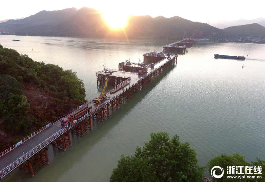 淘寶漏洞是不是真的_妻子酒后致電男閨蜜告白，次日男閨蜜床邊相伴，丈夫僅留紙條離去