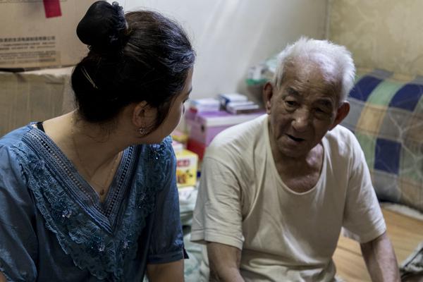 淘寶漏洞是不是真的_妻子酒后致電男閨蜜告白，次日男閨蜜床邊相伴，丈夫僅留紙條離去