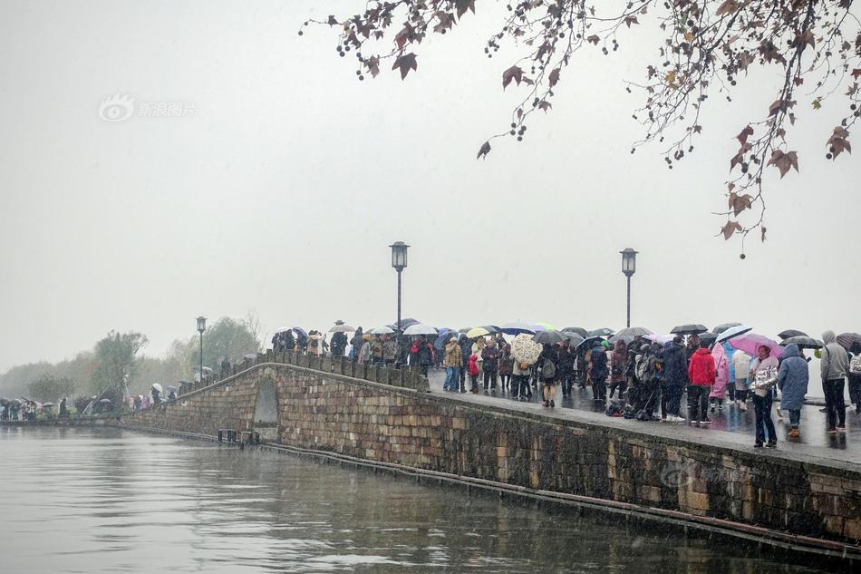 騰訊云備案控制臺(tái)_清華學(xué)子劉志翔參軍！父親的履歷令人肅然起敬