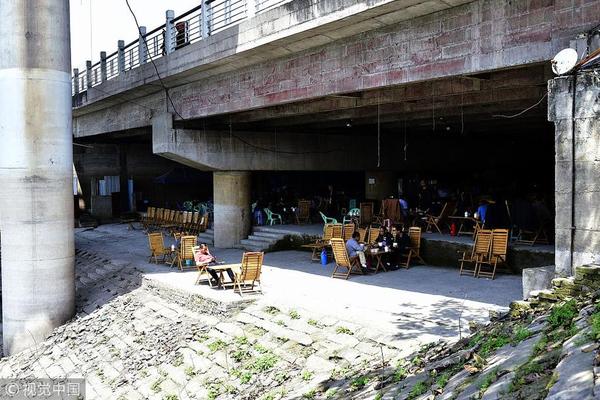 python實(shí)現(xiàn)代理服務(wù)器_英超：曼聯(lián)4-1副班長(zhǎng)升至第6！B費(fèi)2球1助，姆伯莫芒特破門(mén)