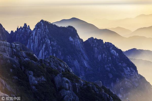 tg動畫性感的錯誤_小妹被土匪害死，他怒火中燒，帶部隊(duì)回老家剿匪