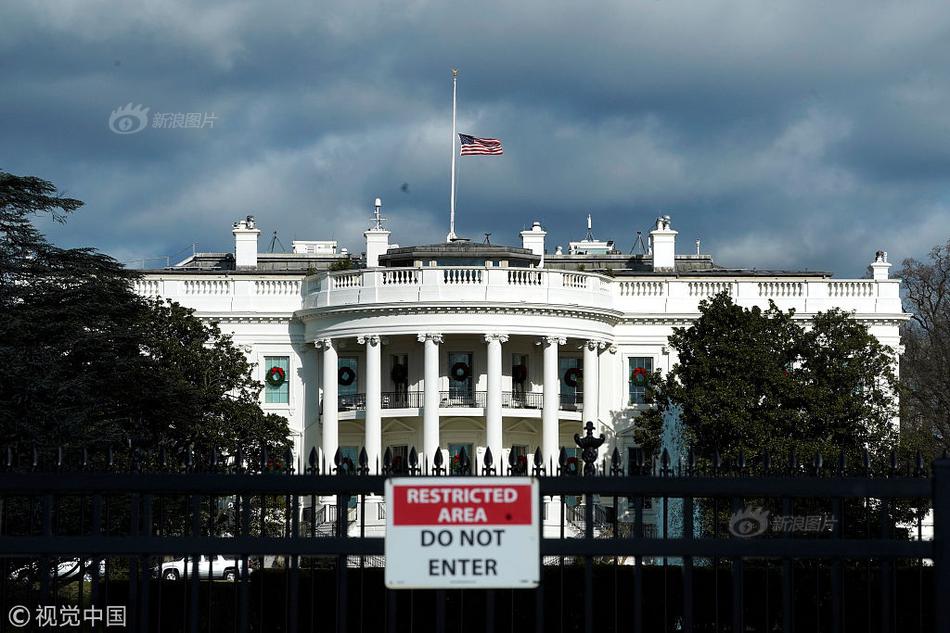 海外找工作網(wǎng)站_米亞托維奇：皇馬應(yīng)如待C羅般給姆巴佩喂球；我們當(dāng)年不談裁判