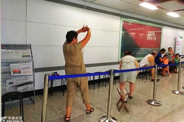 html5編寫一個(gè)監(jiān)控視頻的功能界面_H200放行：英偉達(dá)6萬億市值路的「穿云箭」？