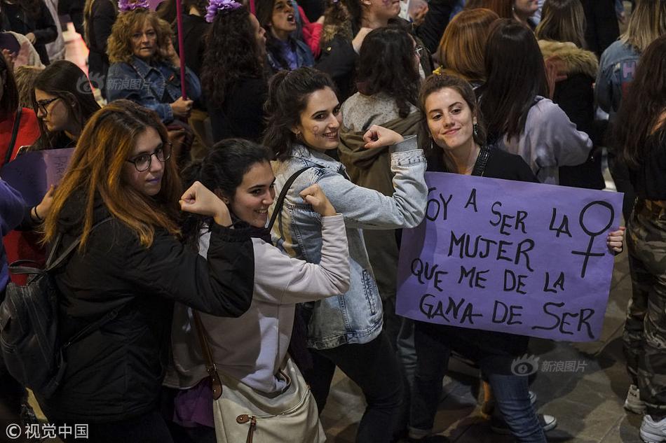 javaweb全棧開發(fā)課程體系有哪些_智譜AI深夜突襲，打破豆包手機封殺僵局