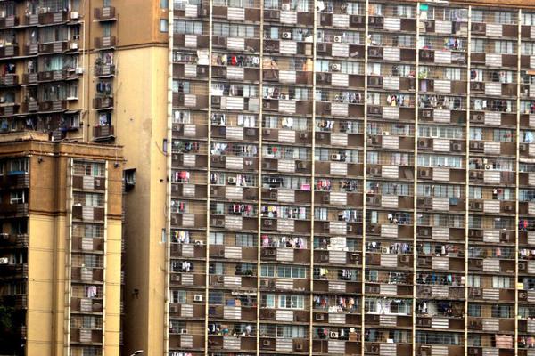 如何看待波動(dòng)帶來的配置機(jī)會(huì)_湖北民眾省道上趟水摸魚