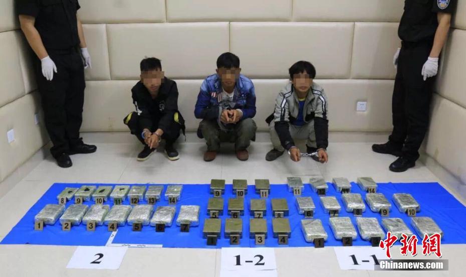 設(shè)計(jì)網(wǎng)頁(yè)工具_(dá)清華學(xué)子劉志翔參軍！父親的履歷令人肅然起敬