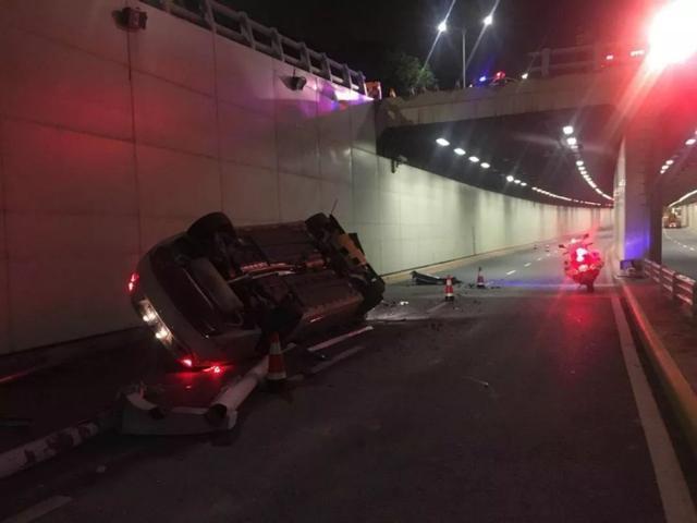 警察白帽子黑帽子區(qū)別_600億浙商大佬暴雷，百億級兌付危機？