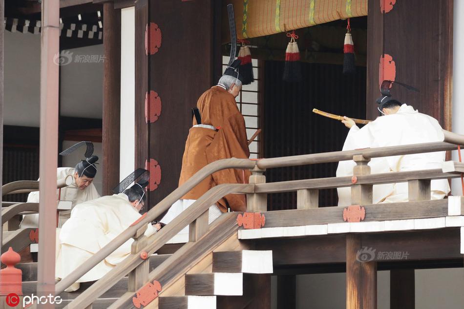 參與性網(wǎng)絡(luò)公益營(yíng)銷案例分析_“牢記教導(dǎo) 心有榜樣”圖畫(huà)書(shū)系列發(fā)布會(huì)在黃山書(shū)會(huì)舉行