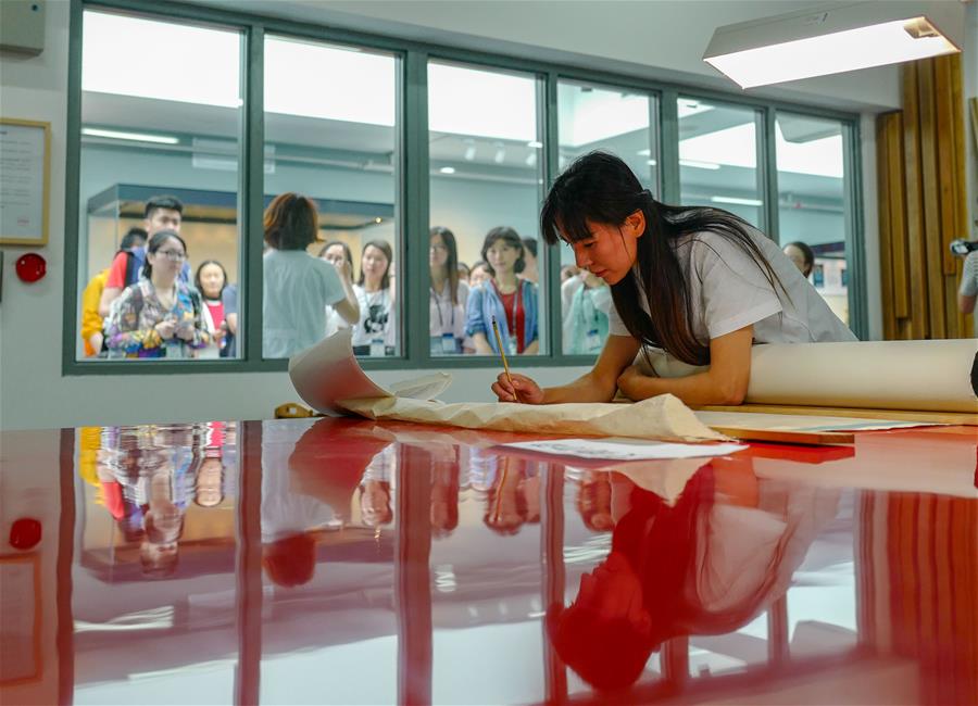 可以直接上傳視頻觀看的網(wǎng)站_26歲的博導(dǎo)這樣“煉成”