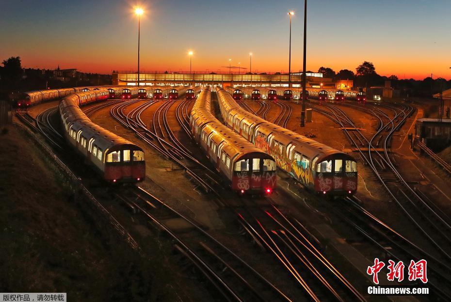 12110編寫短信報警流程_三折疊巔峰對決 三星能否終結華為無盡的寂寞