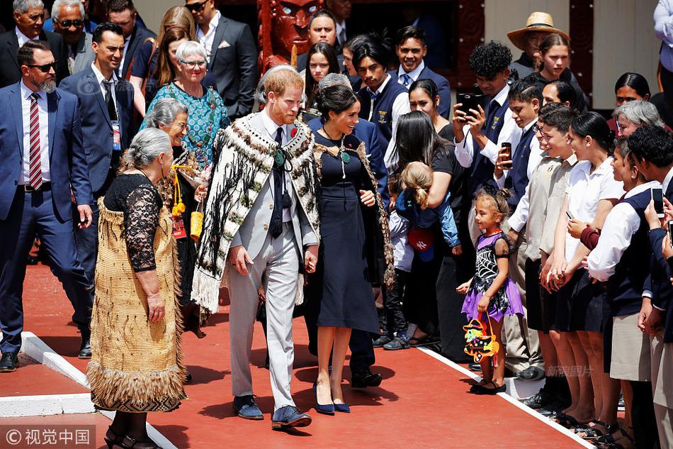 2024彩虹易支付源碼最新版免授權(quán)_【男式雙肩包】32功能區(qū)格，商務(wù)出行方便好用！