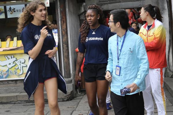 長(zhǎng)尾詞網(wǎng)站_居民住在老街景區(qū)里，不用交物業(yè)費(fèi)也享有高品質(zhì)服務(wù)，怎么做到的？