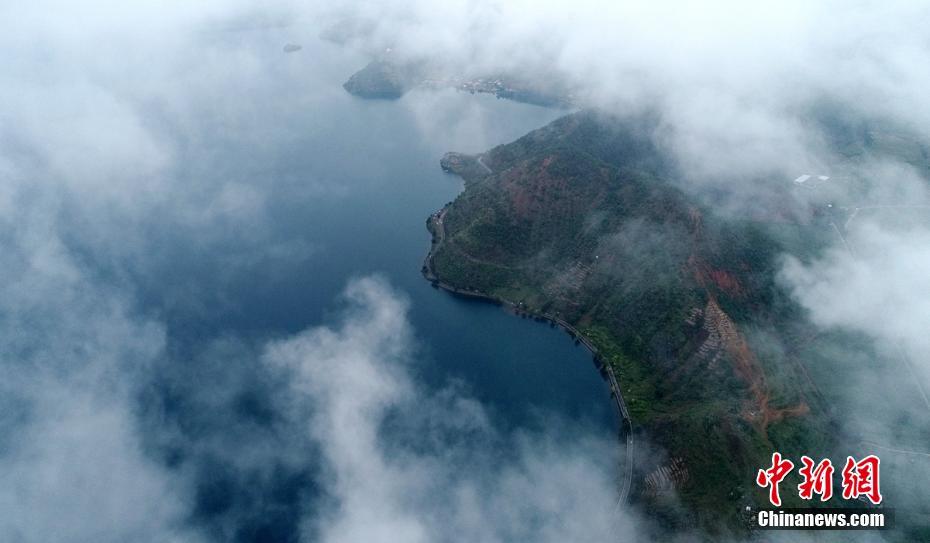 從一杯咖啡里“品”發(fā)展信心