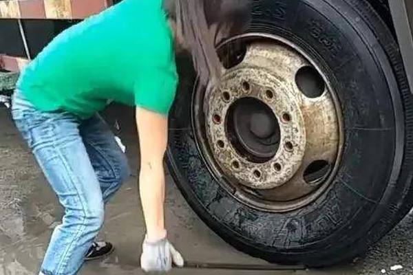 小城文旅頻“破圈” 折射我國消費市場“熱力圖”