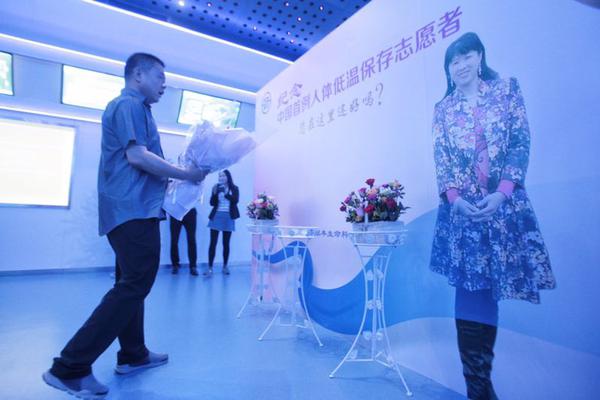 漏洞褲_陳意涵在邱澤婚禮上大哭