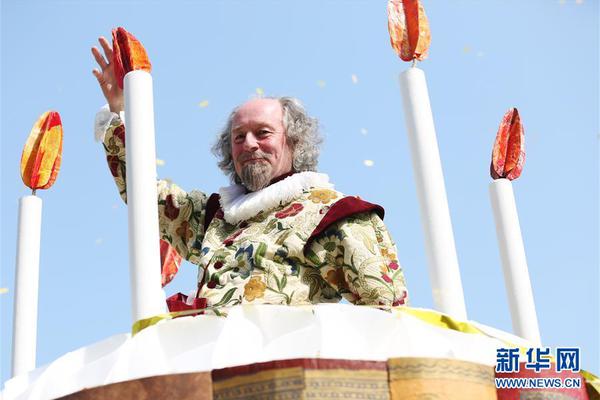 一件最基礎百搭的時尚單品，能撐過3個季節(jié)？