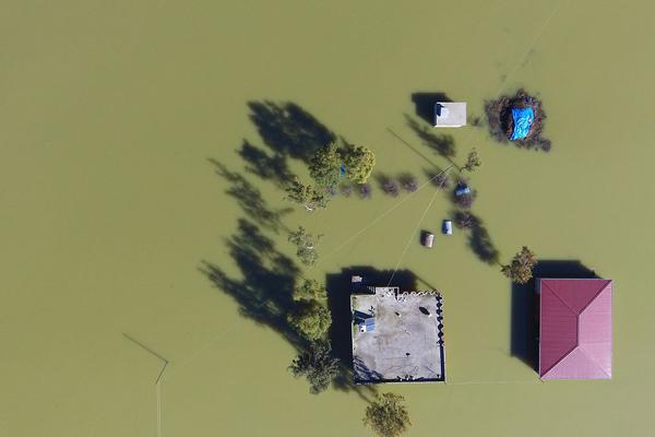 俄媒：一架軍用安-22運(yùn)輸機(jī)墜毀 機(jī)組人員全部遇難