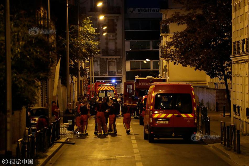 45億國內(nèi)快遞信息泄露_烏無人機襲擊車臣首府高樓 卡德羅夫：嚴厲回擊